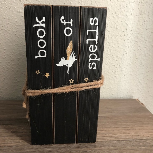 Decor Bookstack - Picture 3 of 4